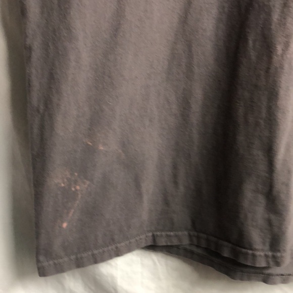 Mens 2XL gray shirt has bleach spots - Picture 5 of 7